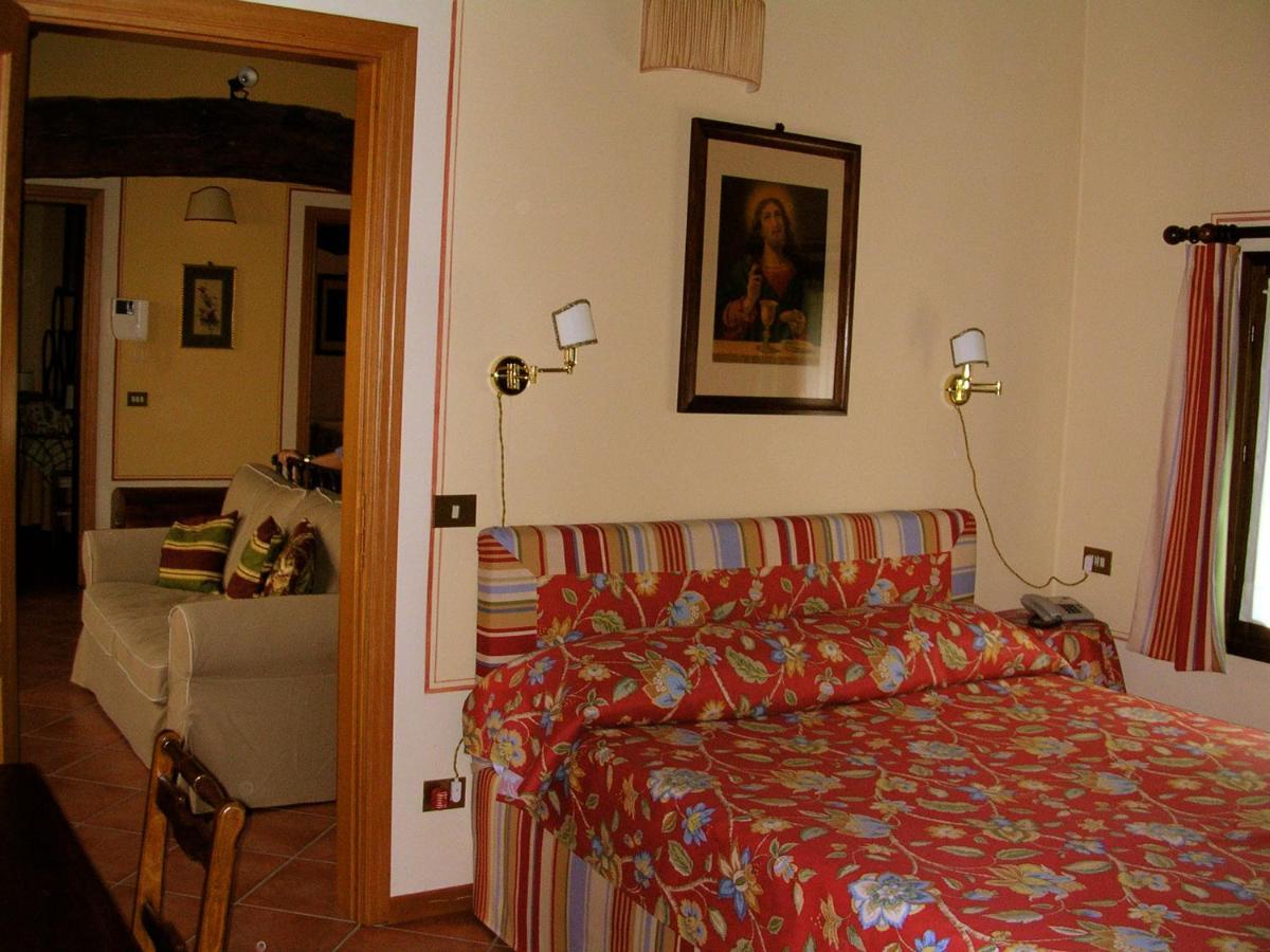 Agriturismo Corte Bebbi Bibbiano  Ngoại thất bức ảnh